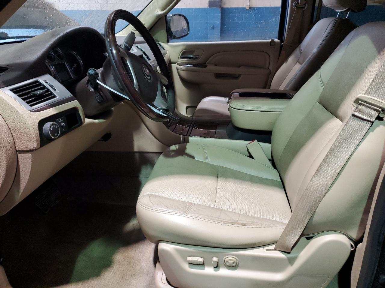 2013 Cadillac Escalade VIN 1GYS4BEFXDR109910 Copart auction photo, normal wear damage thumbnail 7