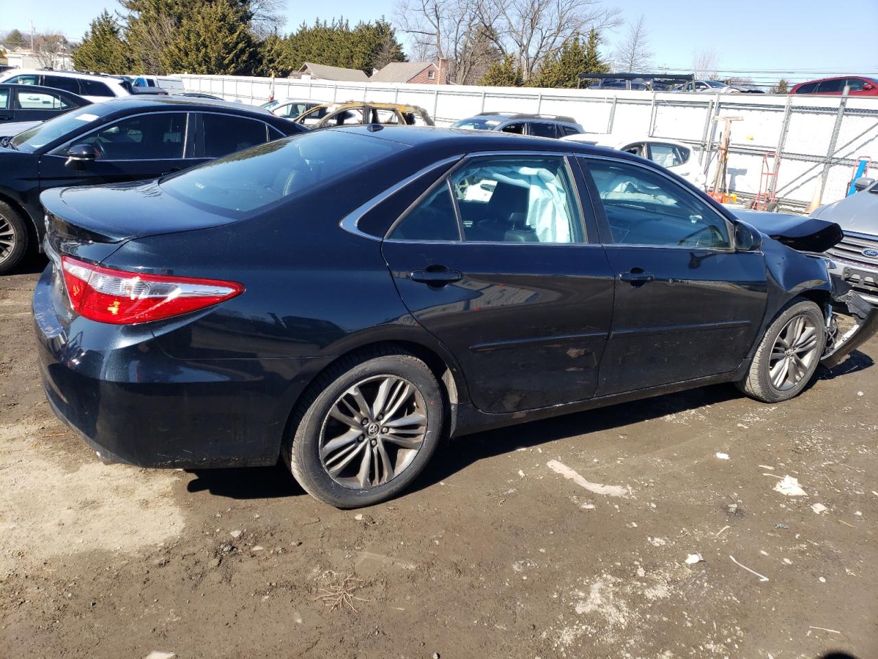 2015 Toyota Camry VIN 4T1BF1FK3FU931367 Copart auction photo, all over damage thumbnail 3