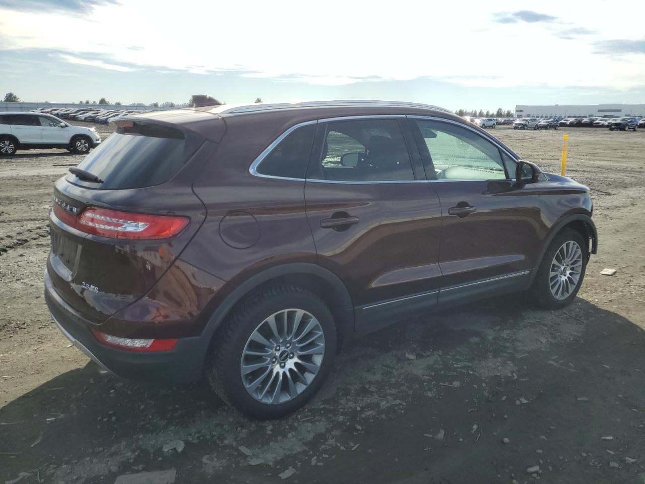 2016 Lincoln MKC VIN 5LMTJ3DH4GUJ00271 Copart auction photo, front end / side damage thumbnail 3