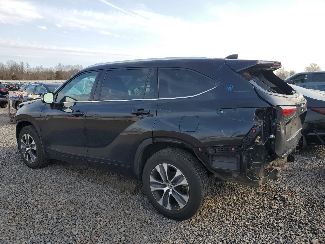 2021 Toyota Highlander VIN 5TDGZRBH3MS076813 Copart auction photo, front end / rear end damage thumbnail 2