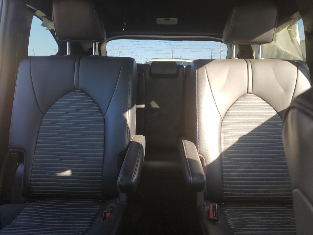 2021 Toyota Highlander VIN 5TDLZRAH8MS043421 Copart auction photo, rollover / minor dent/scratches damage thumbnail 10