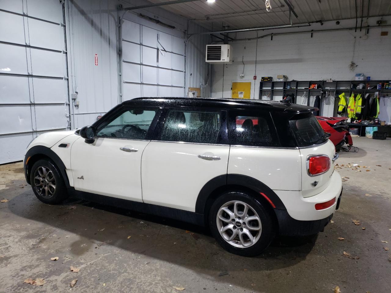 2017 MINI Cooper VIN WMWLU1C57H2F27158 Copart auction photo, rear end / minor dent/scratches damage thumbnail 2