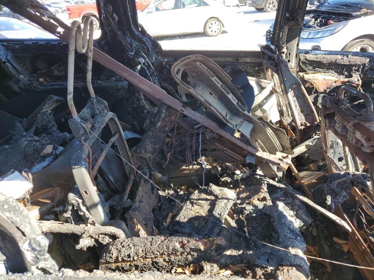 2015 Chrysler Town & Country VIN 2C4RC1BG5FR572761 Copart auction photo, burn damage thumbnail 11