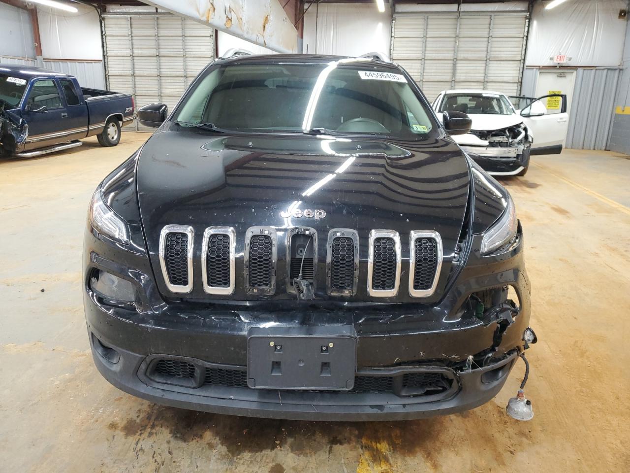 2018 Jeep Grand Cherokee VIN 1C4PJMCB9JD570038 Copart auction photo, front end damage thumbnail 5