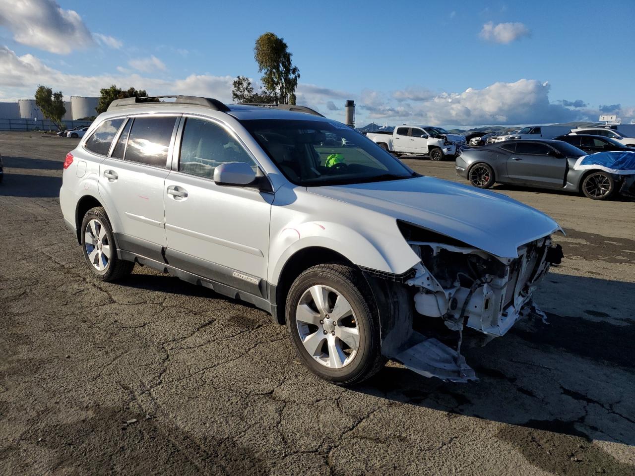 2011 Subaru Outback VIN 4S4BRDKC1B2366596 Copart auction photo, front end damage thumbnail 4