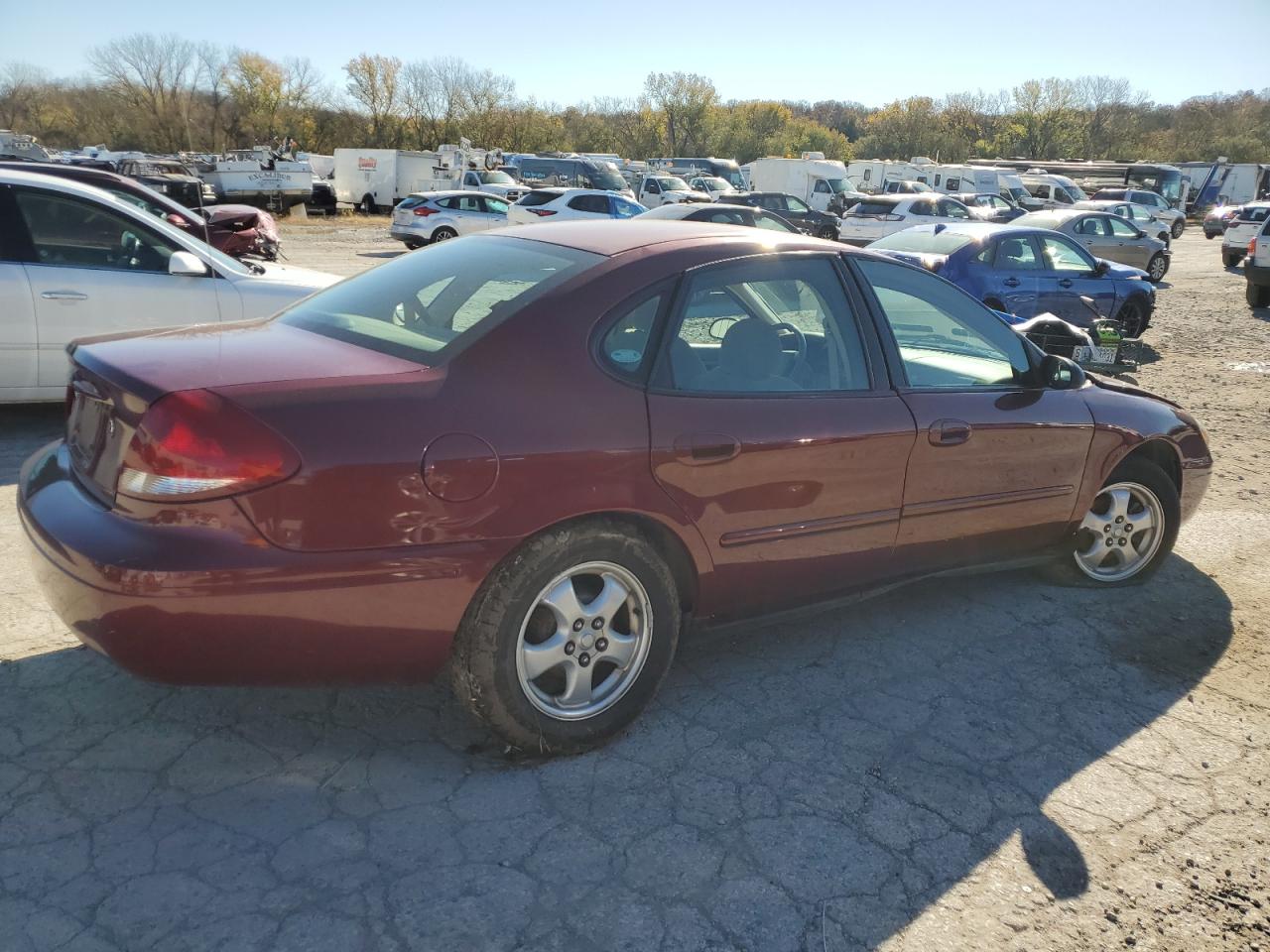 2004 Ford Taurus VIN 1FAFP552X4G198263 Copart auction photo, front end damage thumbnail 3