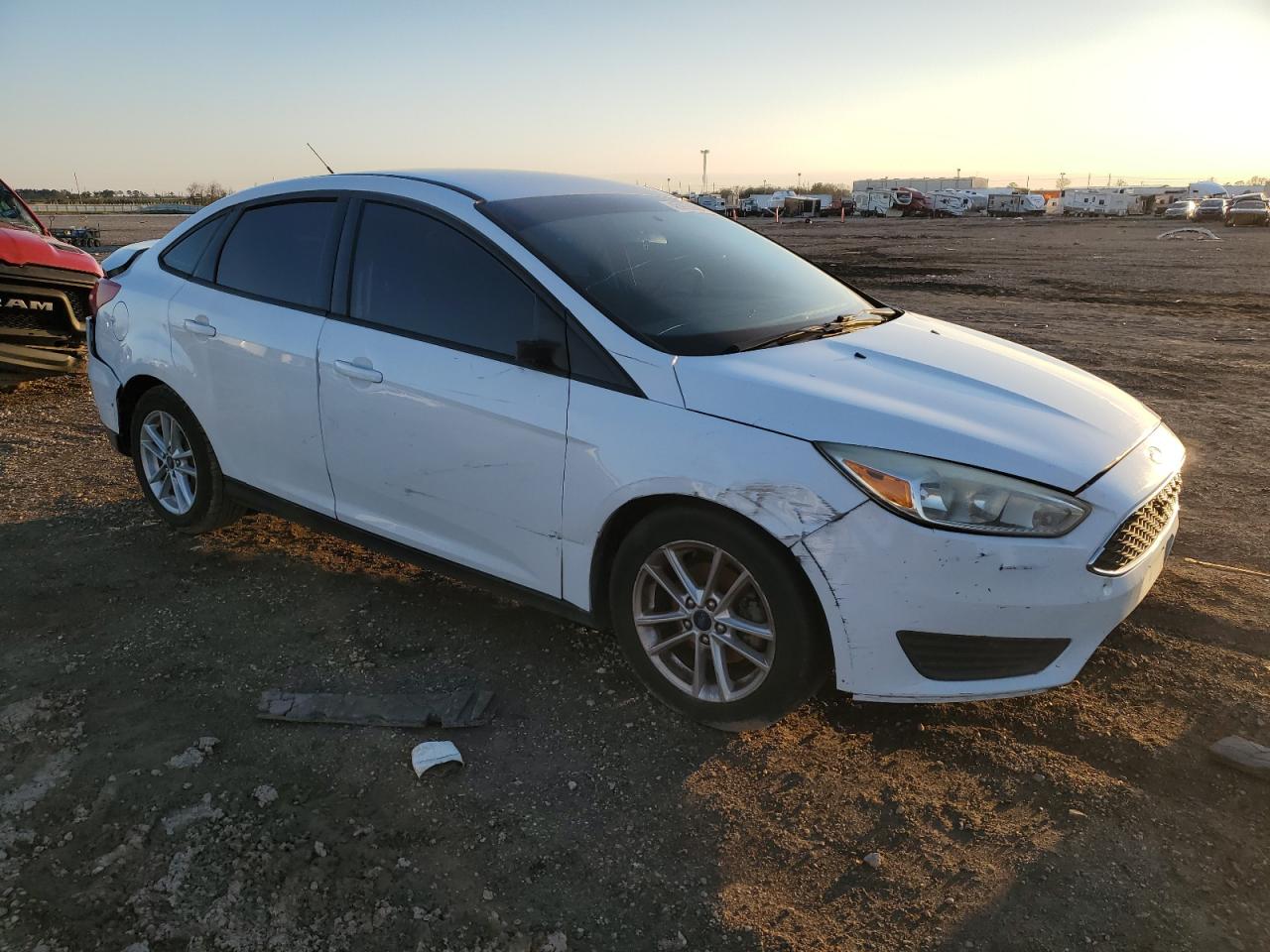 2016 Ford Focus VIN 1FADP3F25GL347684 Copart auction photo, front end / rear end damage thumbnail 5