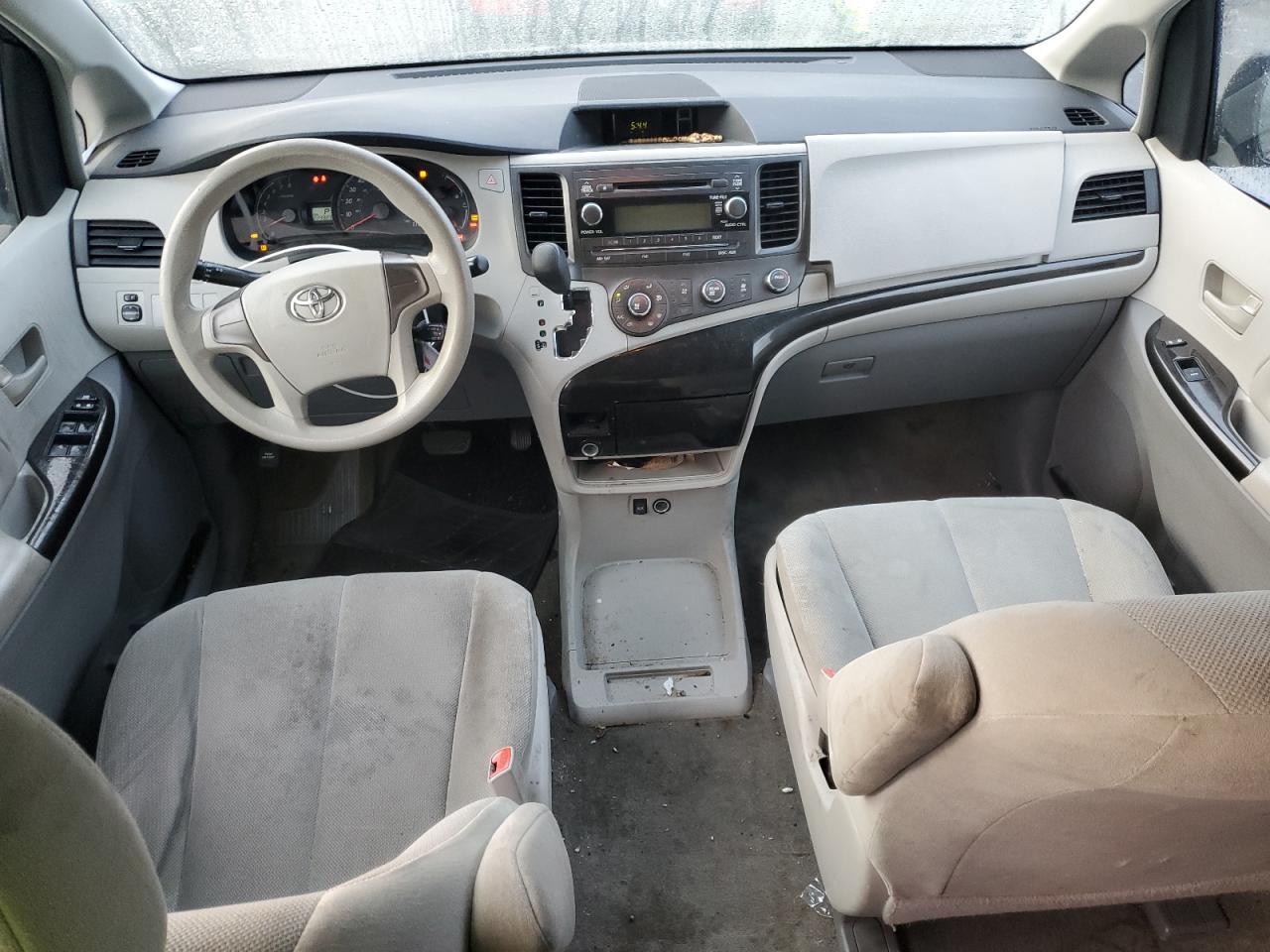 2012 Toyota Sienna VIN 5TDZK3DC1CS199892 Copart auction photo, front end damage thumbnail 8