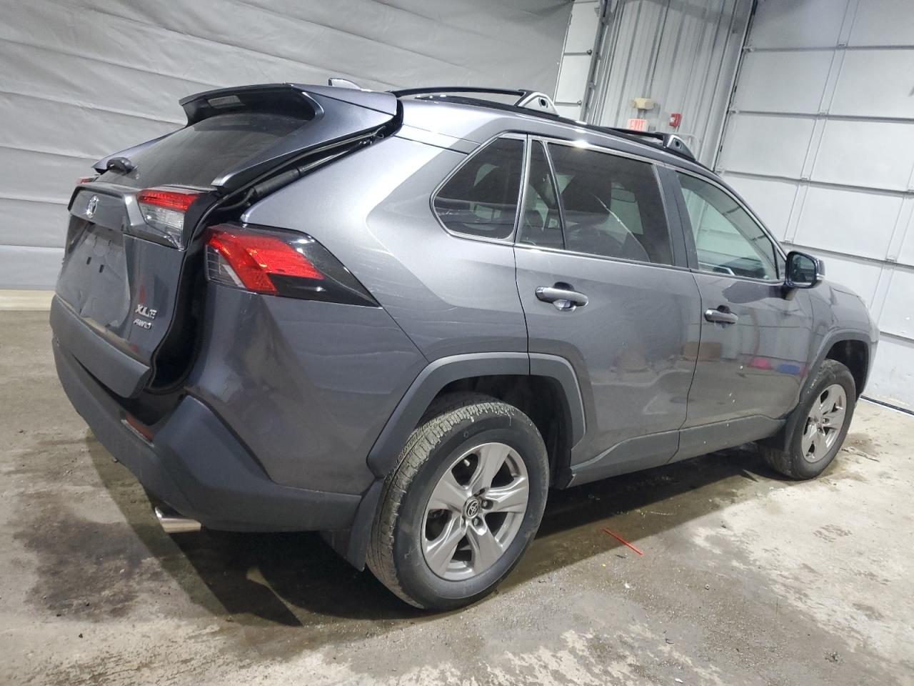 2022 Toyota RAV 4 VIN 2T3P1RFV2NC315874 Copart auction photo, rear end / minor dent/scratches damage thumbnail 3