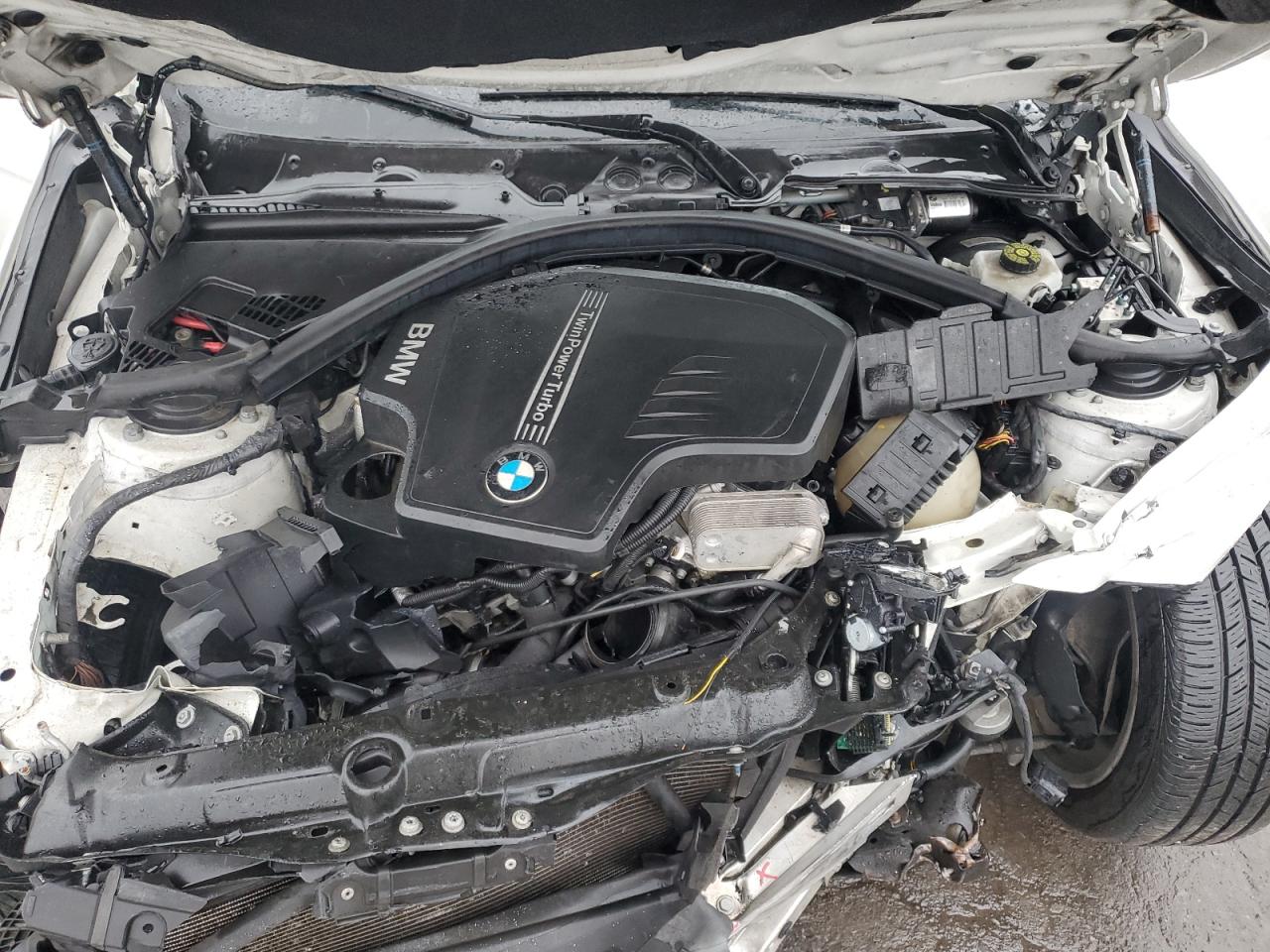 2015 BMW 3er VIN WBA3B5G57FNS12442 Copart auction photo, front end / side damage thumbnail 12