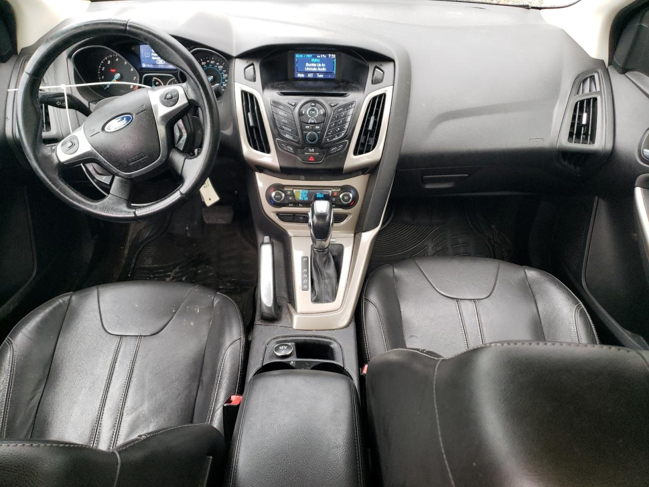 2012 Ford Focus VIN 1FAHP3H22CL221565 Copart auction photo, front end / minor dent/scratches damage thumbnail 8