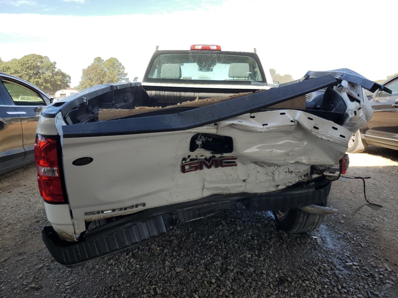 2018 GMC Sierra VIN 1GTN1LEC4JZ903482 Copart auction photo, rear end damage thumbnail 10
