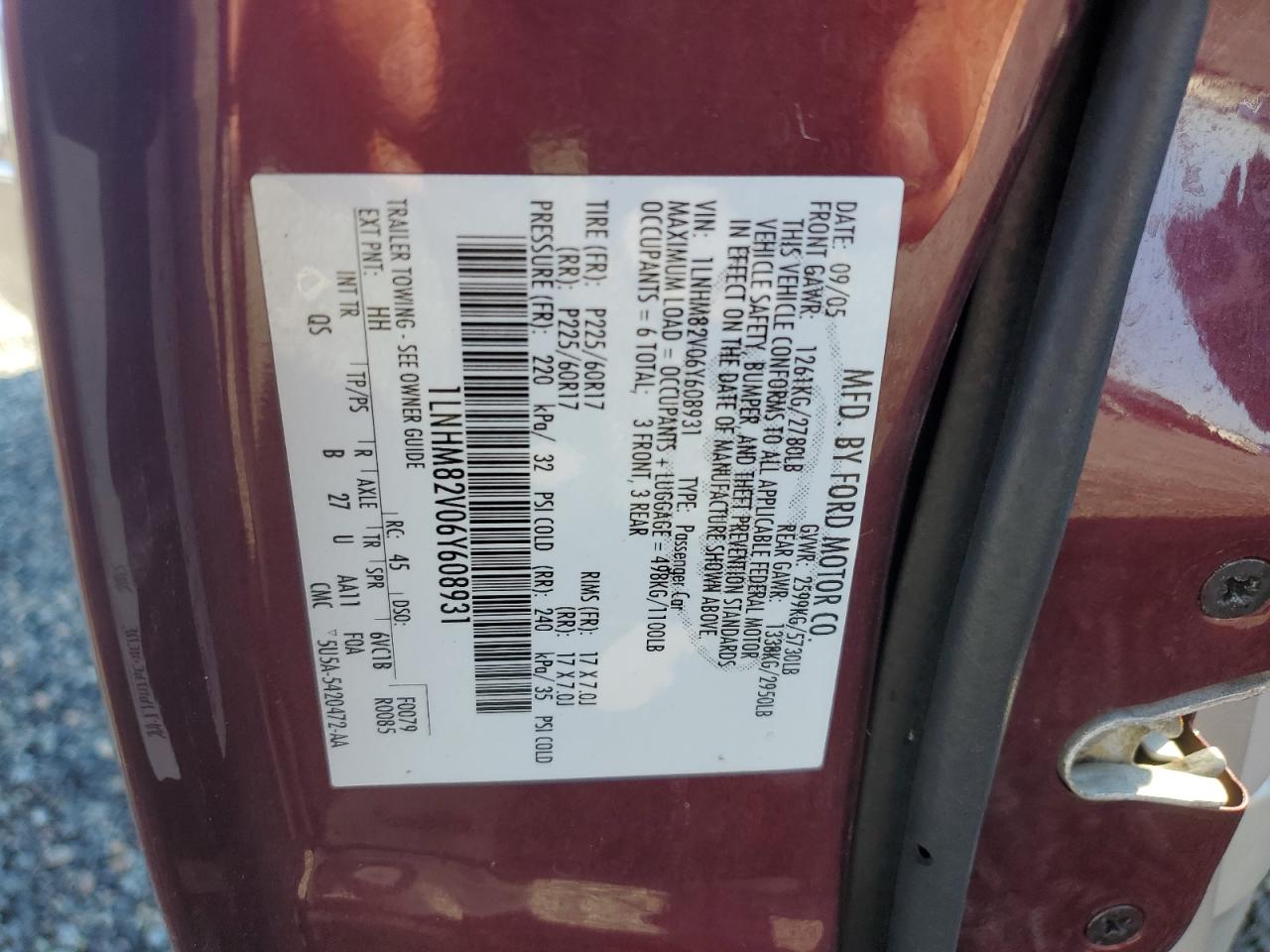 2006 Lincoln Town Car VIN 1LNHM82V06Y608931 Copart auction photo, water/flood damage thumbnail 13