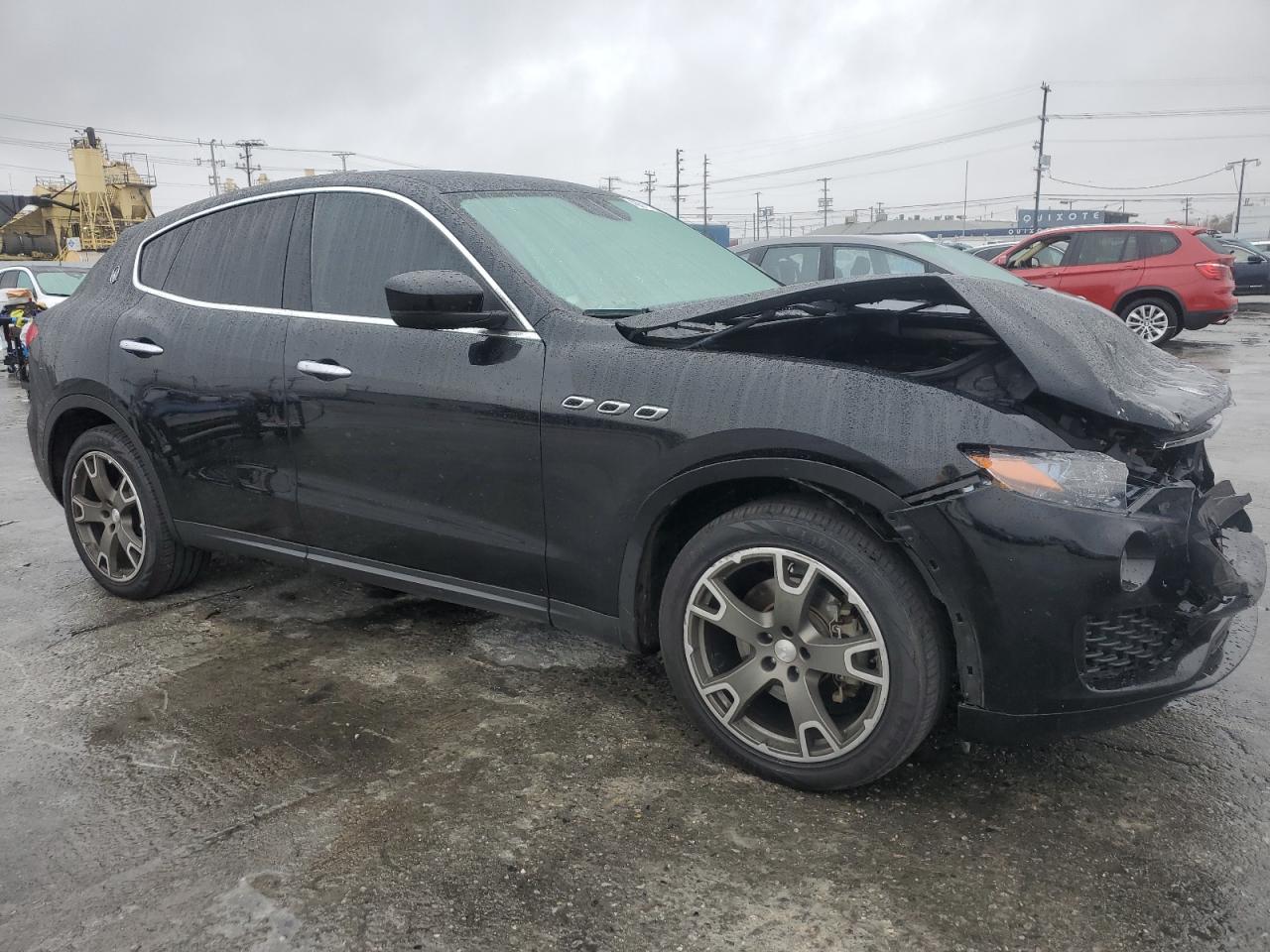 2017 Maserati Levante VIN ZN661XUA0HX238614 Copart auction photo, front end damage thumbnail 4