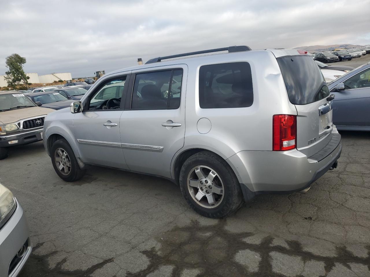2010 Honda Pilot VIN 5FNYF3H9XAB011998 Copart auction photo, all over damage thumbnail 2