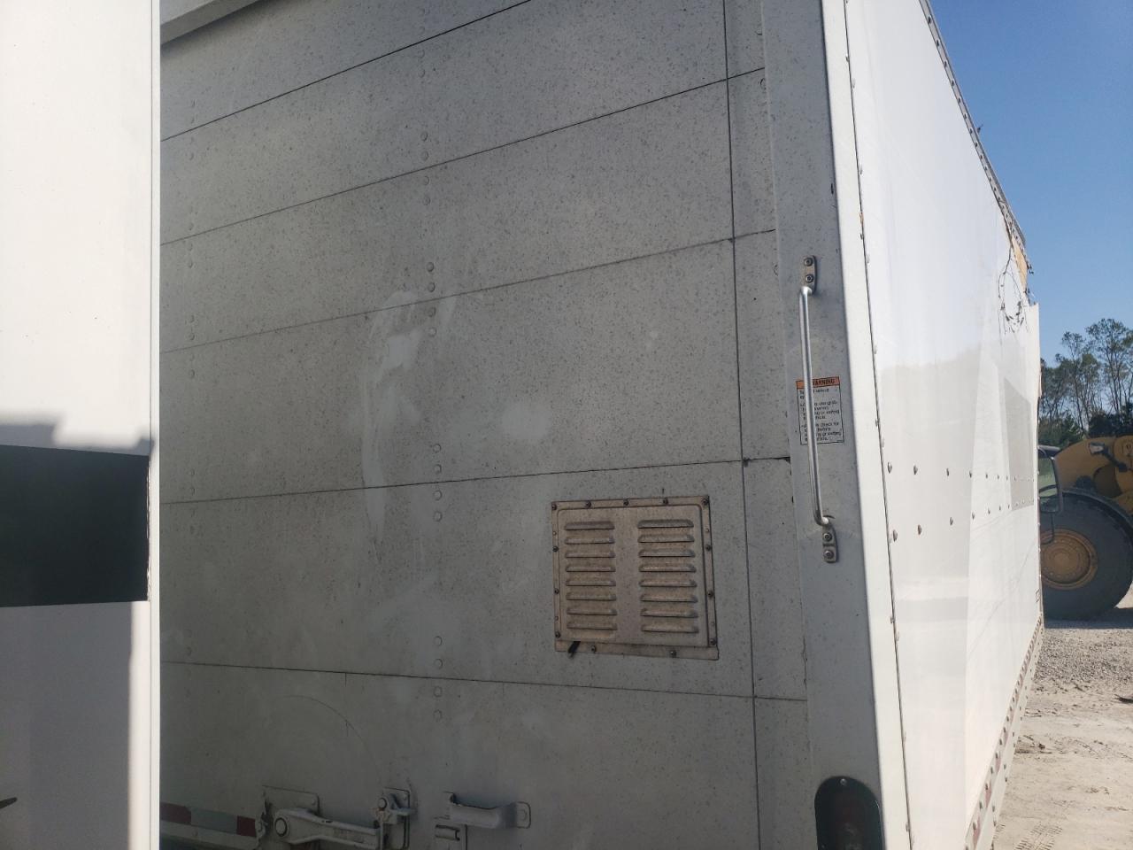 2016 Isuzu NPR VIN JALB4W170G7F00609 Copart auction photo, minor dent/scratches damage thumbnail 6