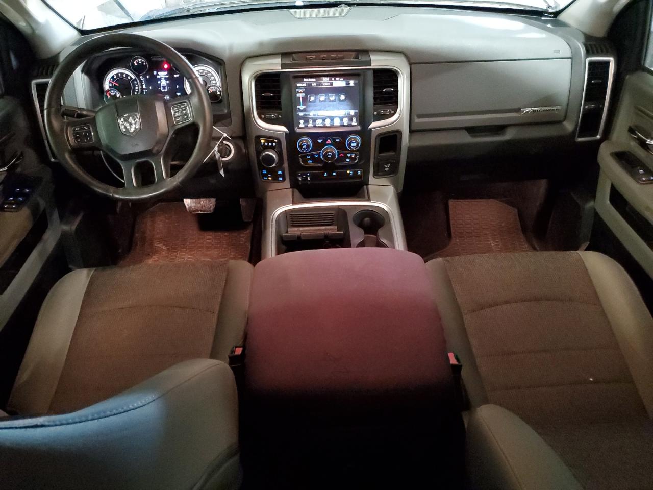 2016 RAM 1500 VIN 1C6RR7LM0GS161376 Copart auction photo, rear end / minor dent/scratches damage thumbnail 8