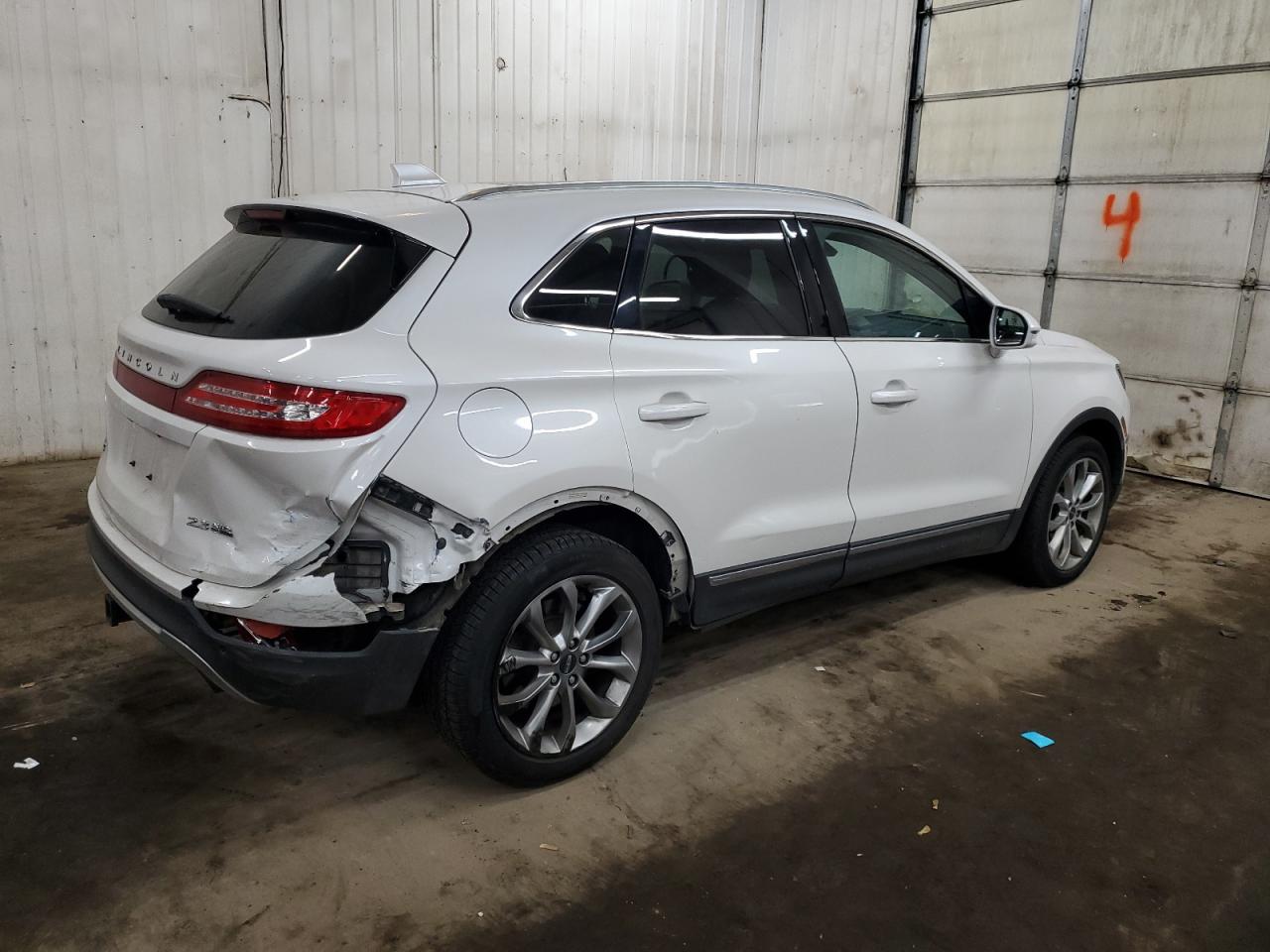 2015 Lincoln MKZ VIN 5LMTJ2AH6FUJ15156 Copart auction photo, rear end / front end damage thumbnail 3