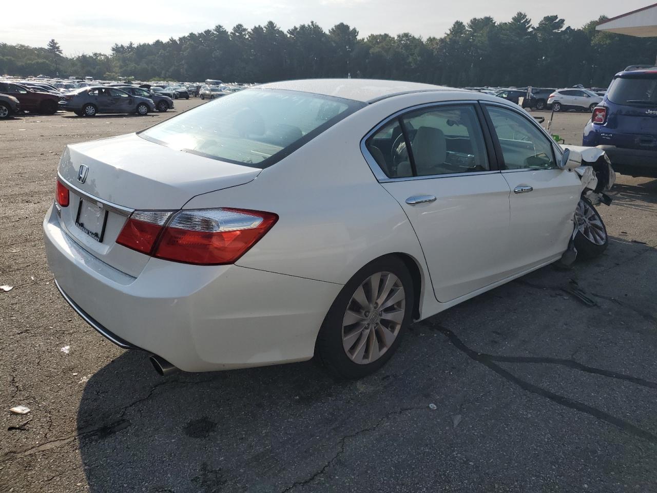 2015 Honda Accord VIN 1HGCR2F72FA054777 Copart auction photo, front end / side damage thumbnail 3