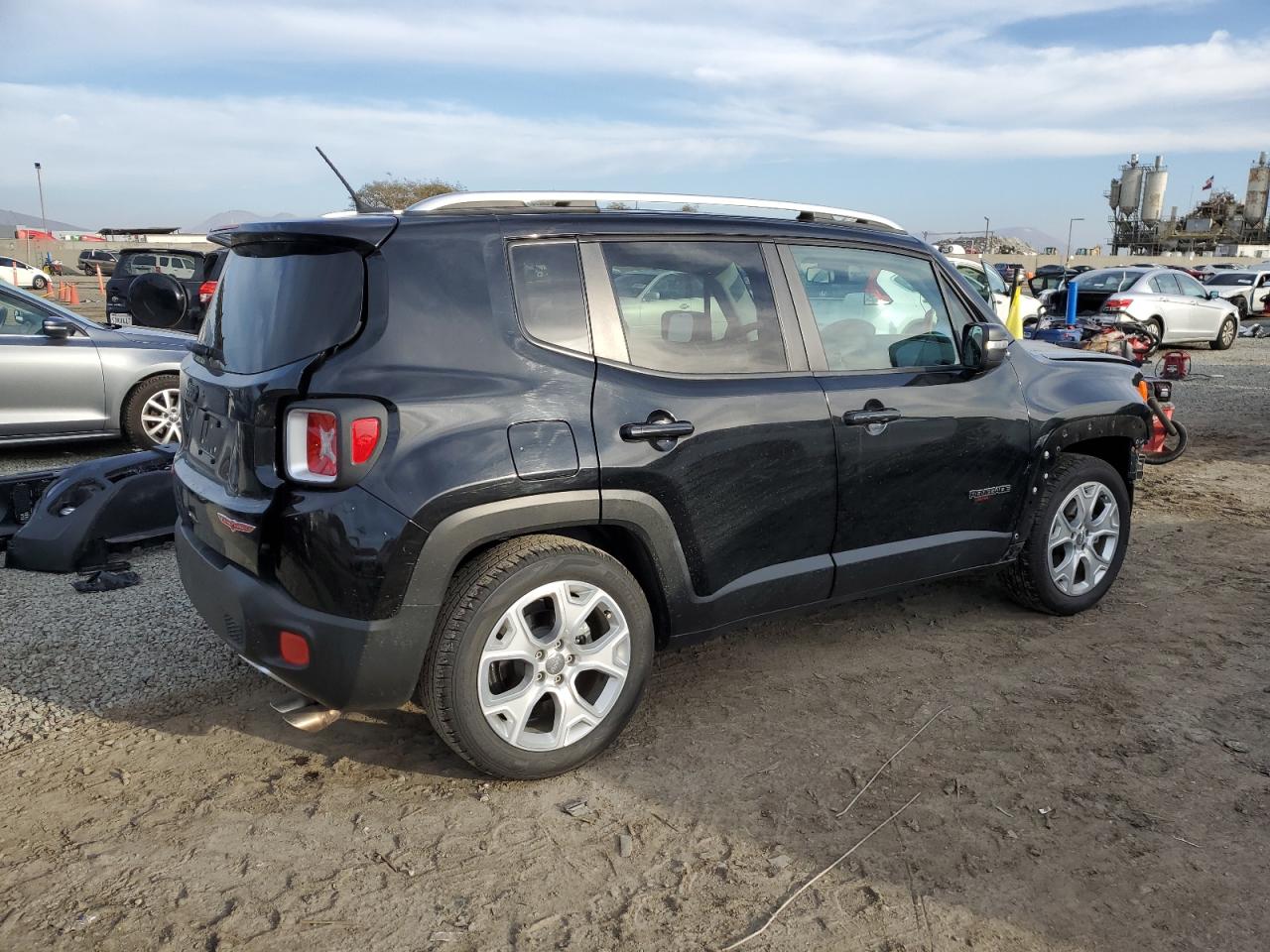 2015 Jeep Renegade VIN ZACCJADT7FPC11090 Copart auction photo, front end damage thumbnail 3