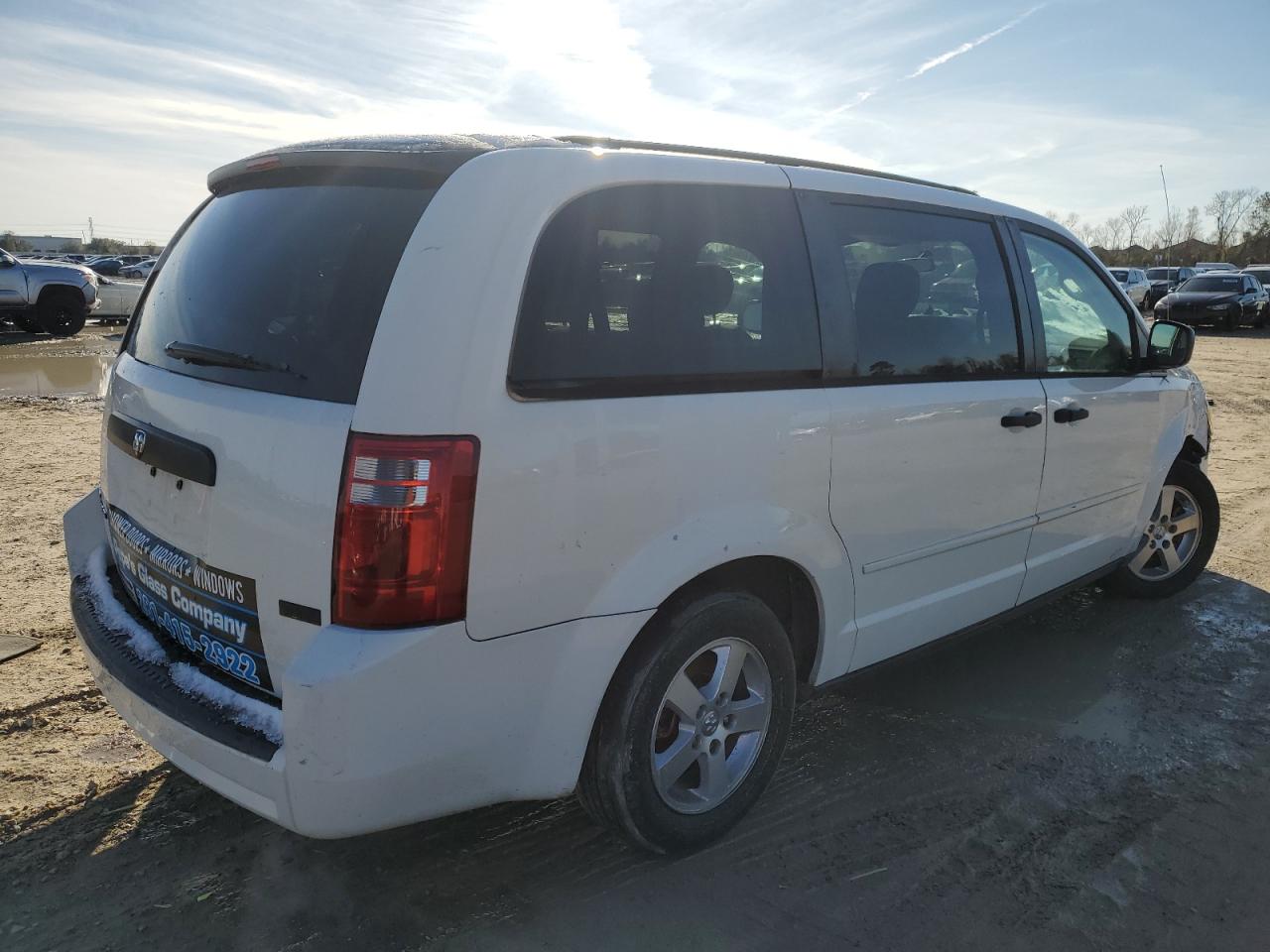 2008 Dodge Caravan VIN 1D8HN44HX8B156138 Copart auction photo, front end damage thumbnail 3