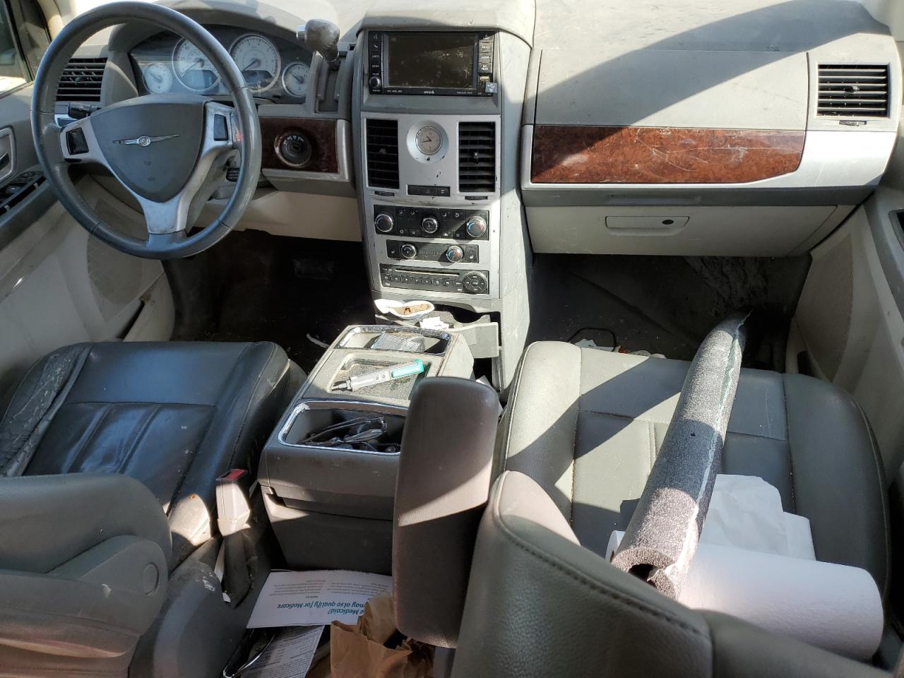 2010 Chrysler Town & Country VIN 2A4RR5D15AR170448 Copart auction photo, front end / rear end damage thumbnail 8
