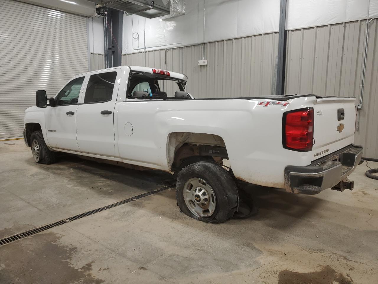 2015 Chevrolet Silverado VIN 1GC1KUEG0FF184681 Copart auction photo, all over damage thumbnail 2