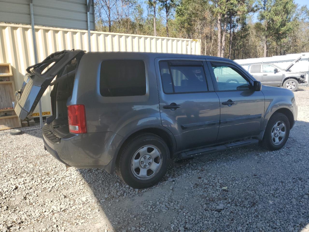 2011 Honda Pilot VIN 5FNYF3H26BB025112 Copart auction photo, rear end / front end damage thumbnail 3