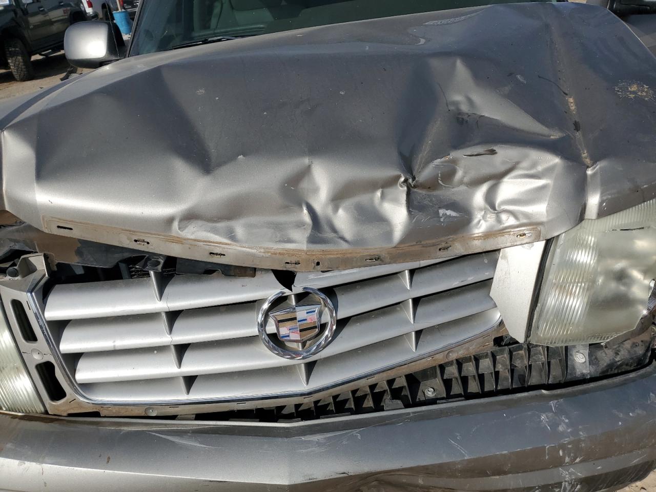 2002 Cadillac Escalade VIN 3GYEK63N92G277815 Copart auction photo, all over damage thumbnail 11