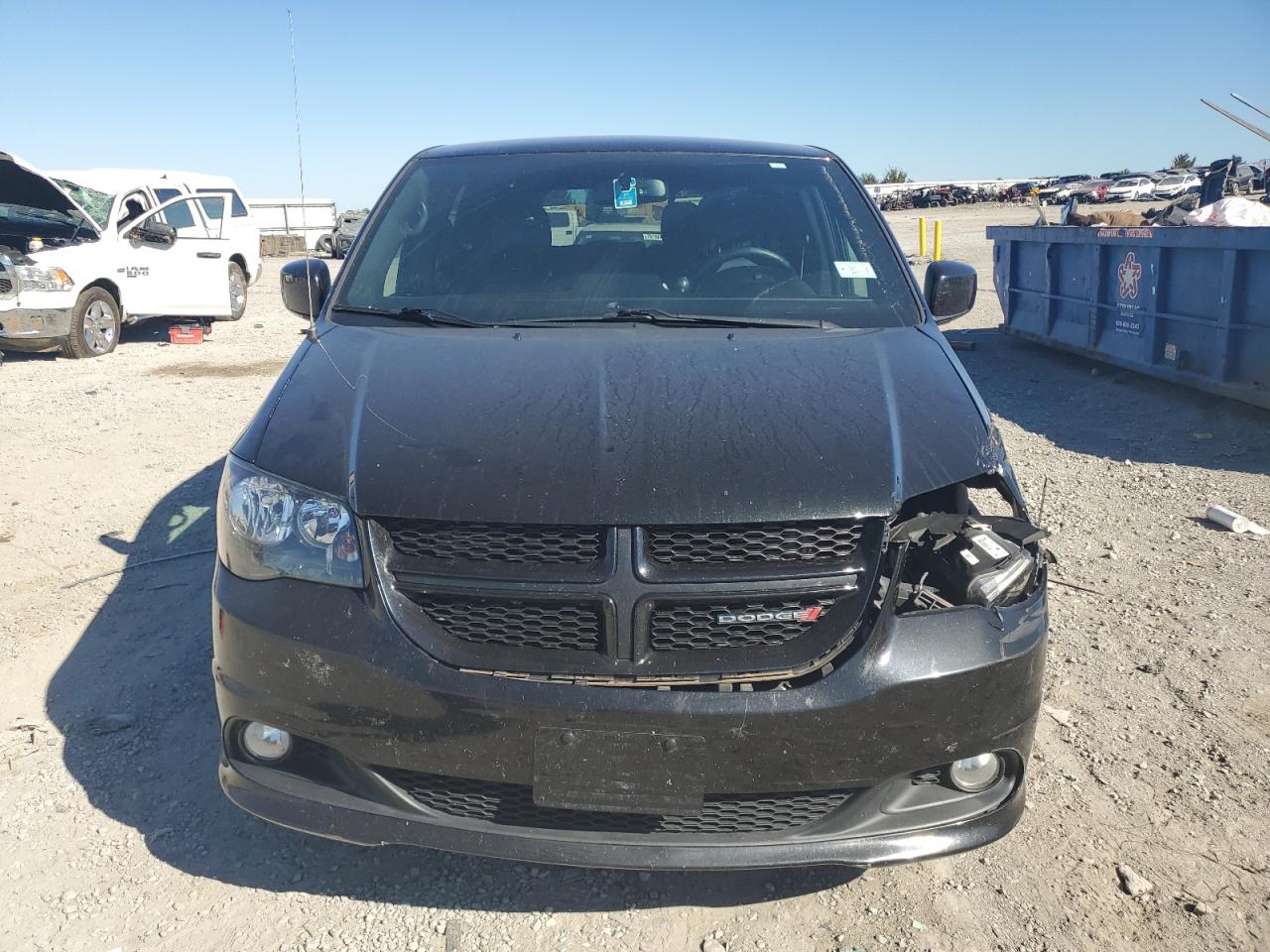 2017 Dodge Caravan VIN 2C4RDGEG1HR657059 Copart auction photo, front end / side damage thumbnail 5