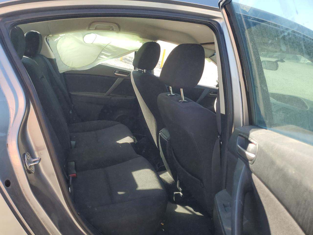 2011 Mazda 3 VIN JM1BL1VG7B1361086 Copart auction photo, side / rear end damage thumbnail 10