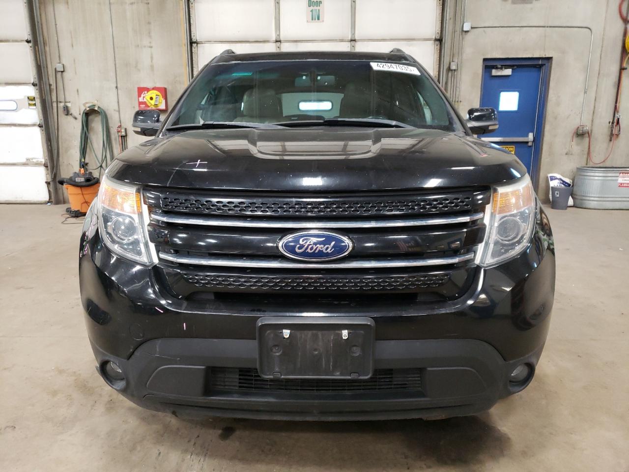 2011 Ford Explorer VIN 1FMHK8F89BGA83474 Copart auction photo, all over damage thumbnail 5