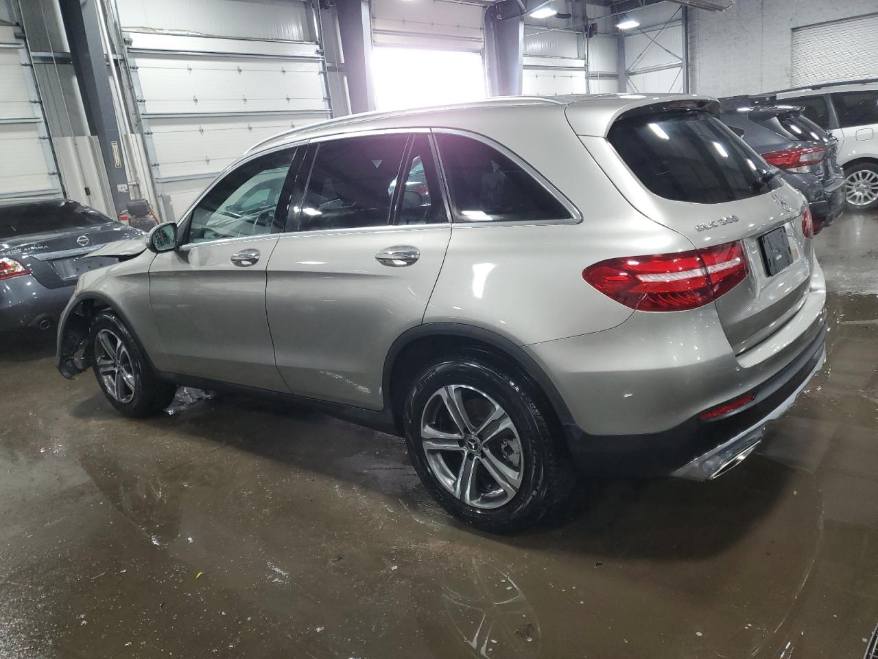 2019 Mercedes-Benz GLC VIN WDC0G4KB3KF639937 Copart auction photo, front end damage thumbnail 2