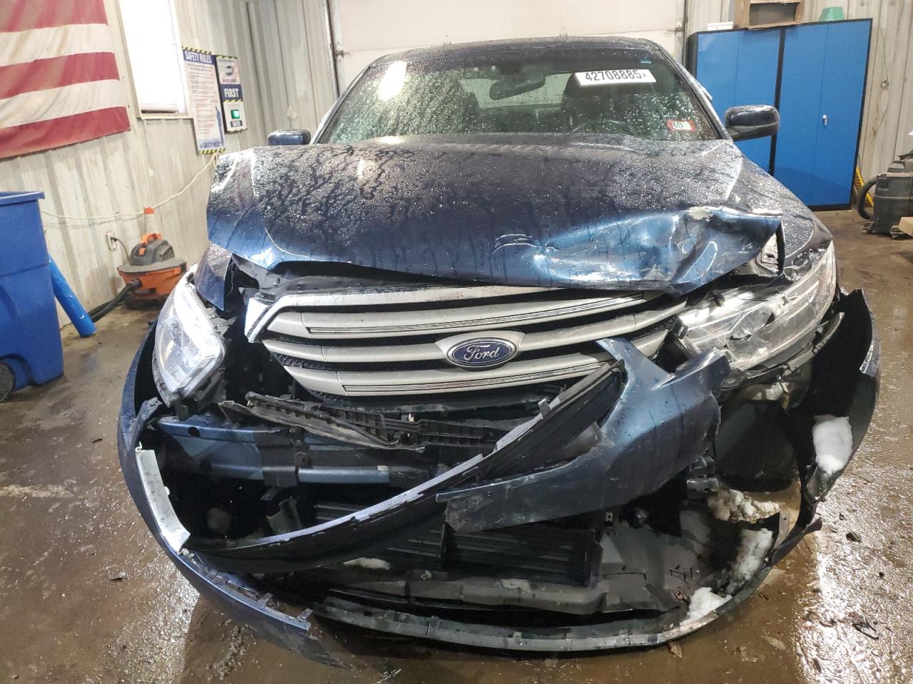 2017 Ford Taurus VIN 1FAHP2H81HG124954 Copart auction photo, front end / minor dent/scratches damage thumbnail 5