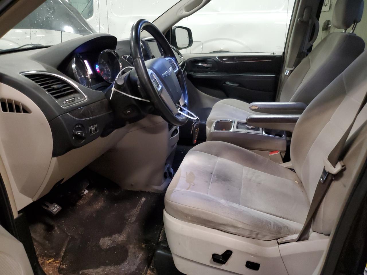 2011 Chrysler Town & Country VIN 2A4RR5DG5BR702142 Copart auction photo, front end damage thumbnail 7