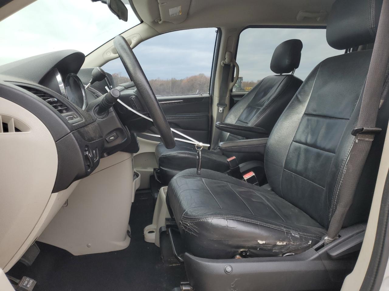 2012 Dodge Caravan VIN 2C4RDGBG3CR384994 Copart auction photo, rear end / front end damage thumbnail 7