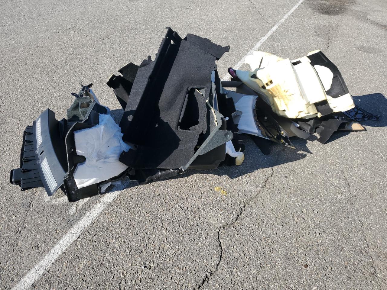 2019 Land Rover Range Rover VIN SALYB2EX3KA786669 Copart auction photo, stripped damage thumbnail 14