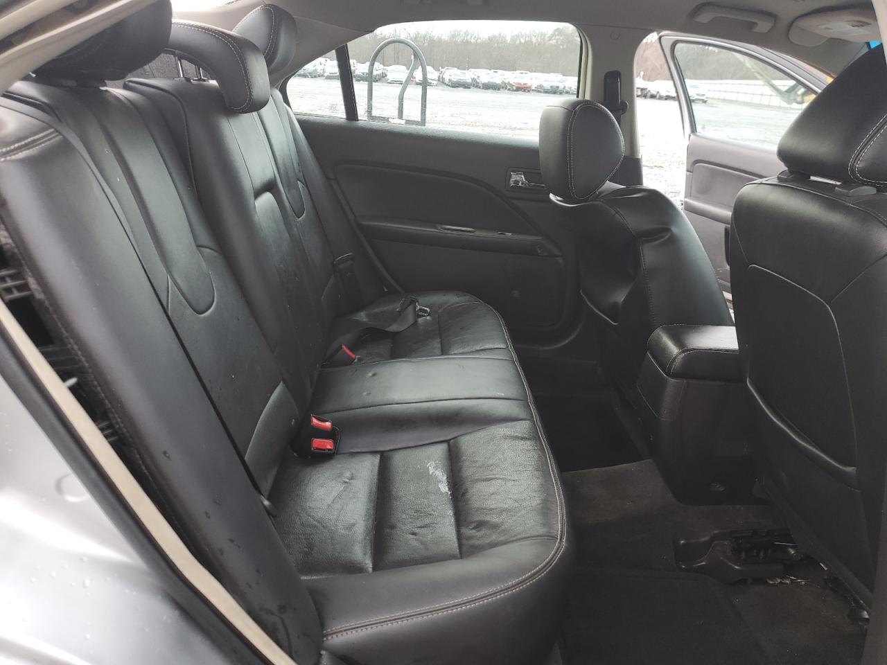 2011 Ford Fusion VIN 3FAHP0JA2BR102902 Copart auction photo, rear end damage thumbnail 10