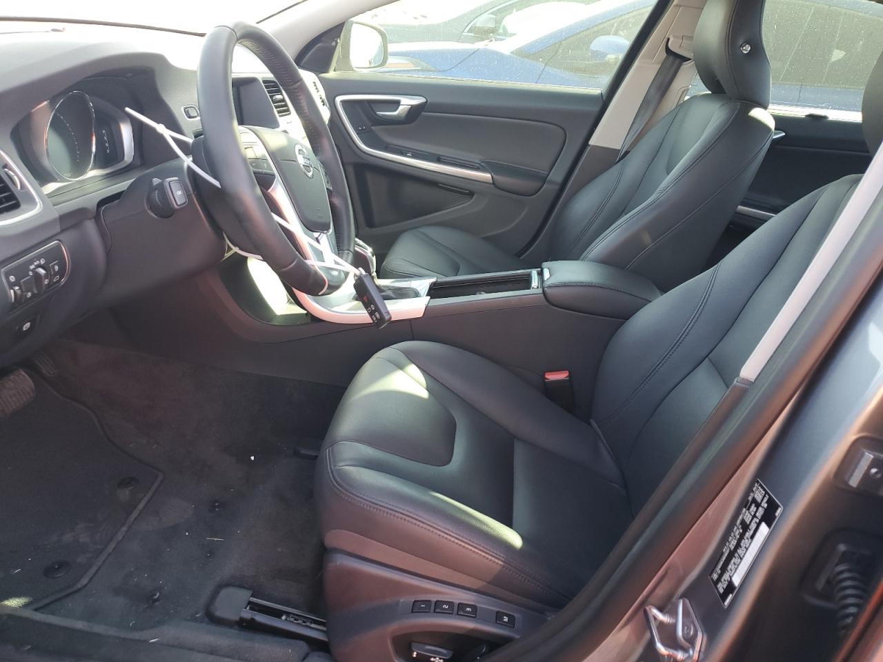 2017 Volvo S60 VIN LYV402HKXHB195557 Copart auction photo, rear end damage thumbnail 7