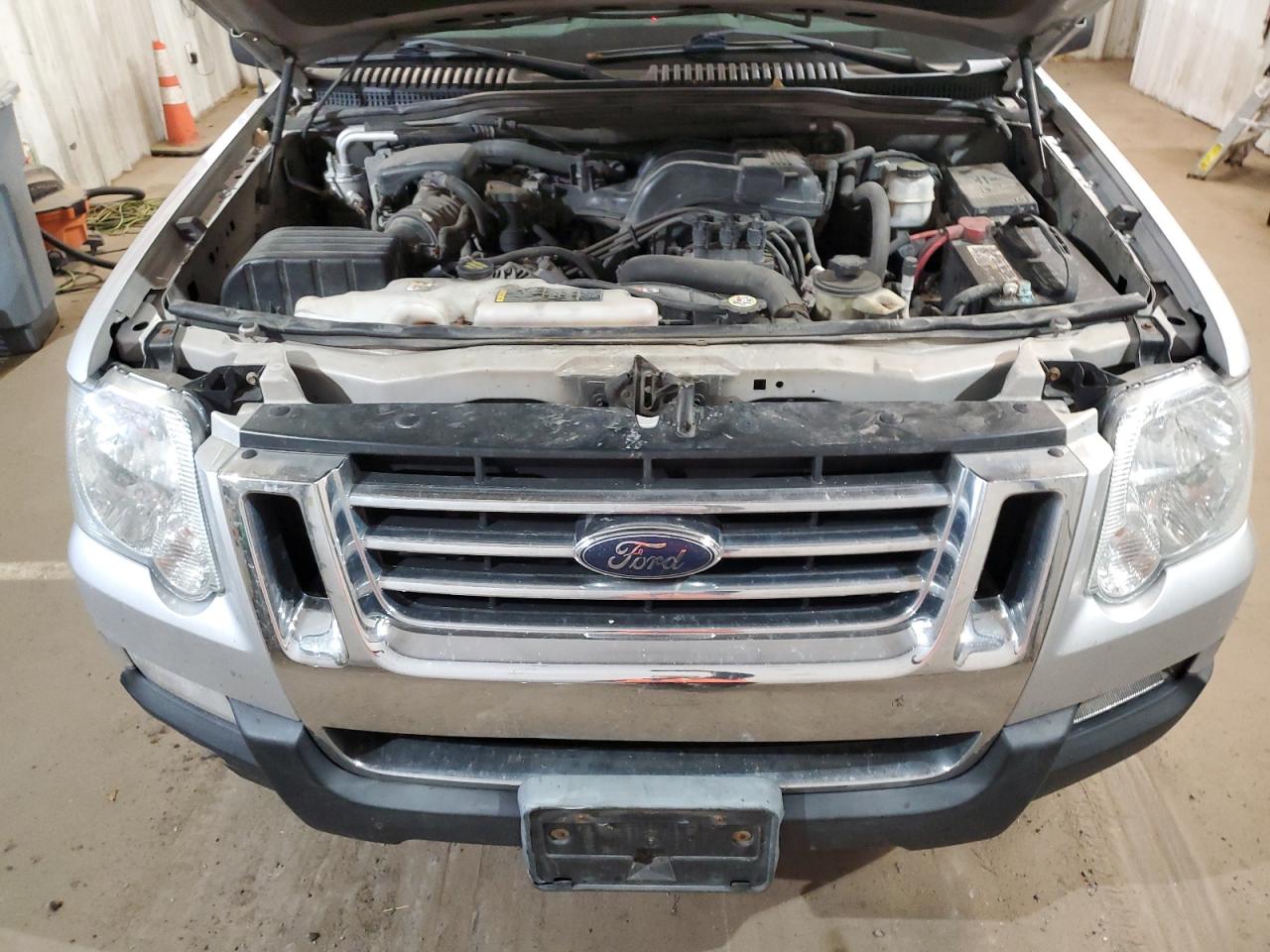 2010 Ford Explorer VIN 1FMEU5BE5AUF02069 Copart auction photo, side / front end damage thumbnail 11