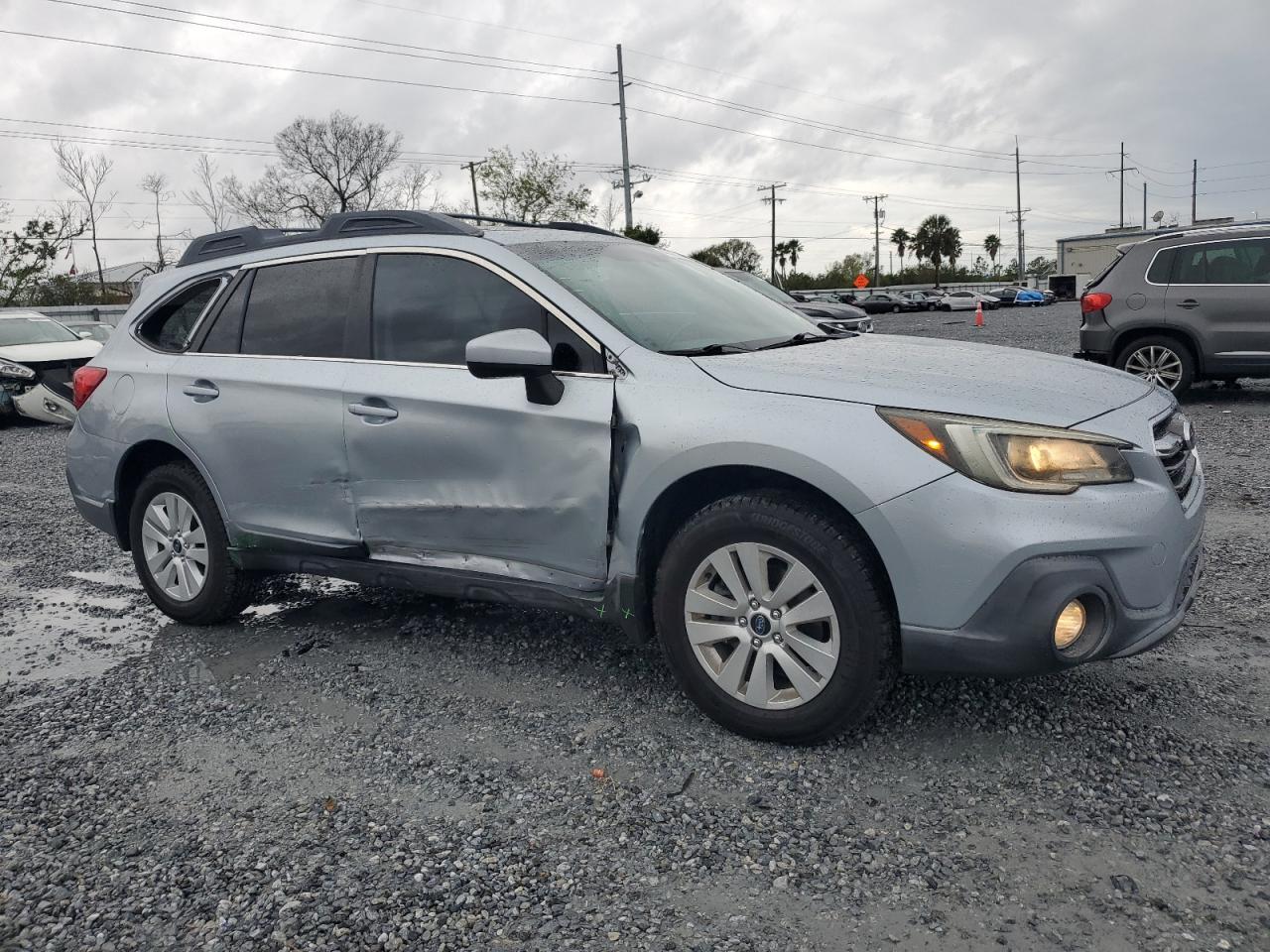 2018 Subaru Outback VIN 4S4BSADC1J3218800 Copart auction photo, side damage thumbnail 4