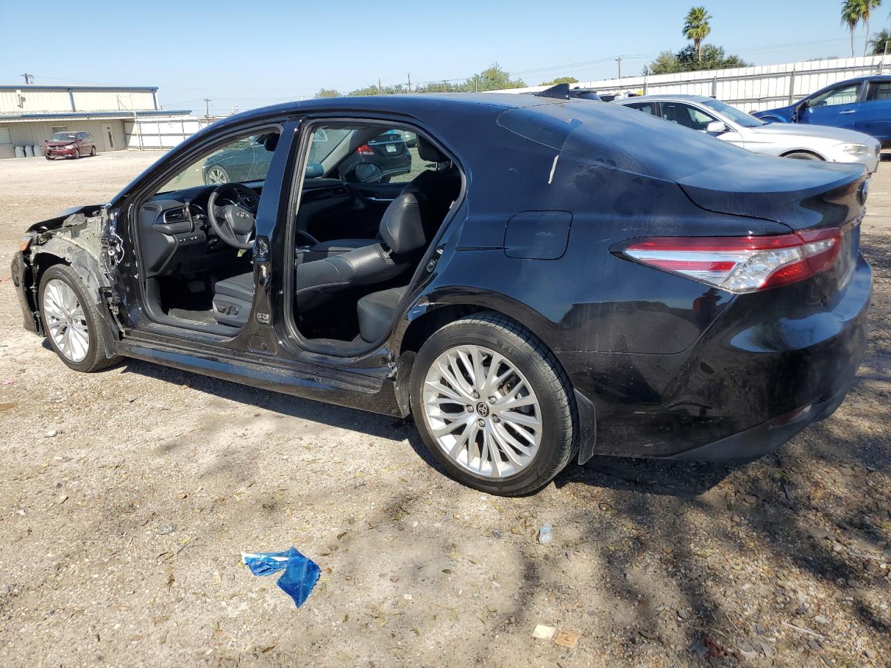 2020 Toyota Camry VIN 4T1F11AK2LU393540 Copart auction photo, side / front end damage thumbnail 2