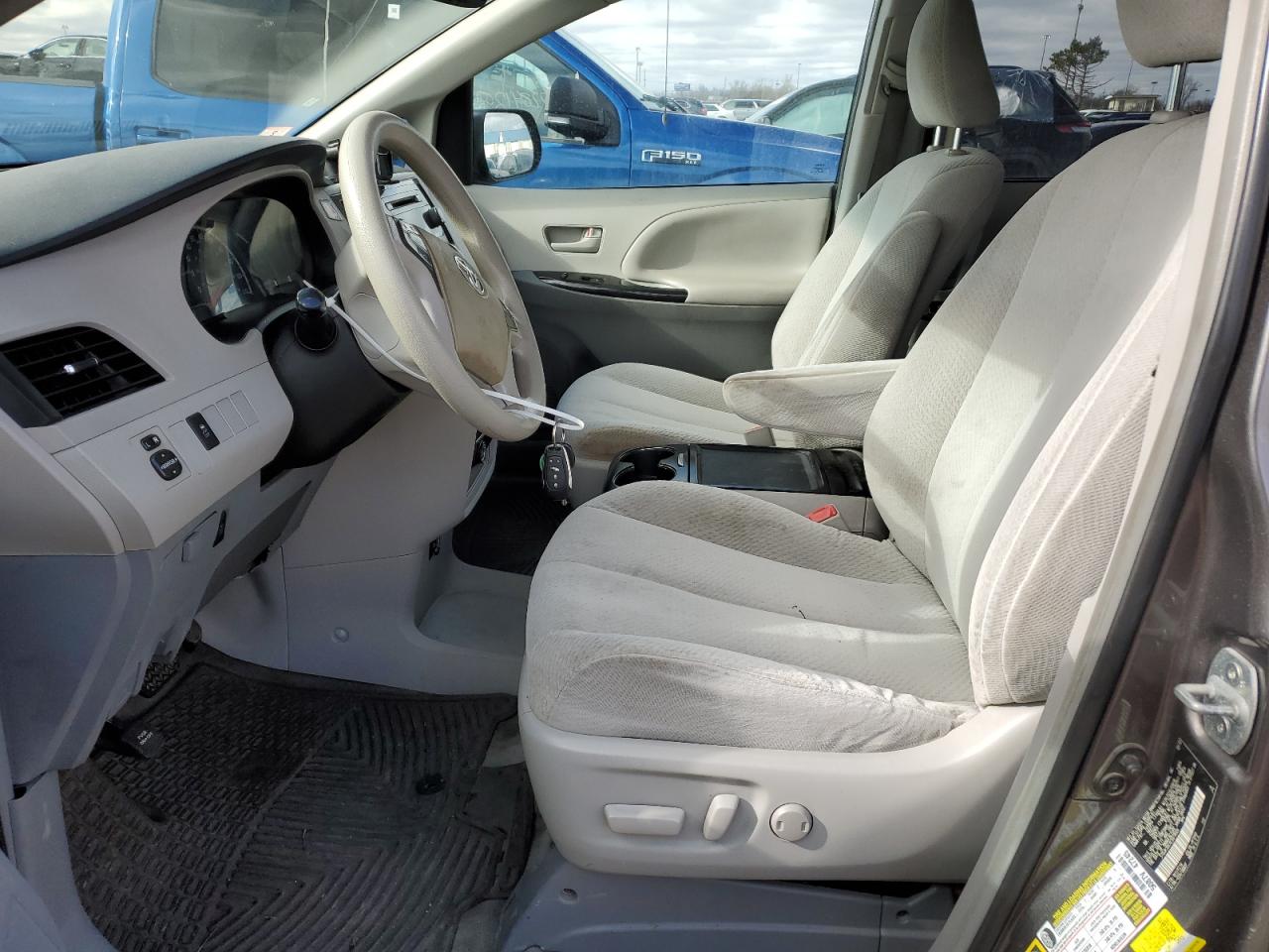 2014 Toyota Sienna VIN 5TDJK3DCXES078004 Copart auction photo, all over damage thumbnail 7