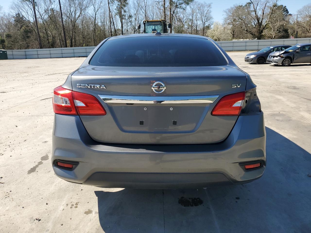 2017 Nissan Sentra VIN 3N1AB7AP0HL658728 Copart auction photo, front end / minor dent/scratches damage thumbnail 6