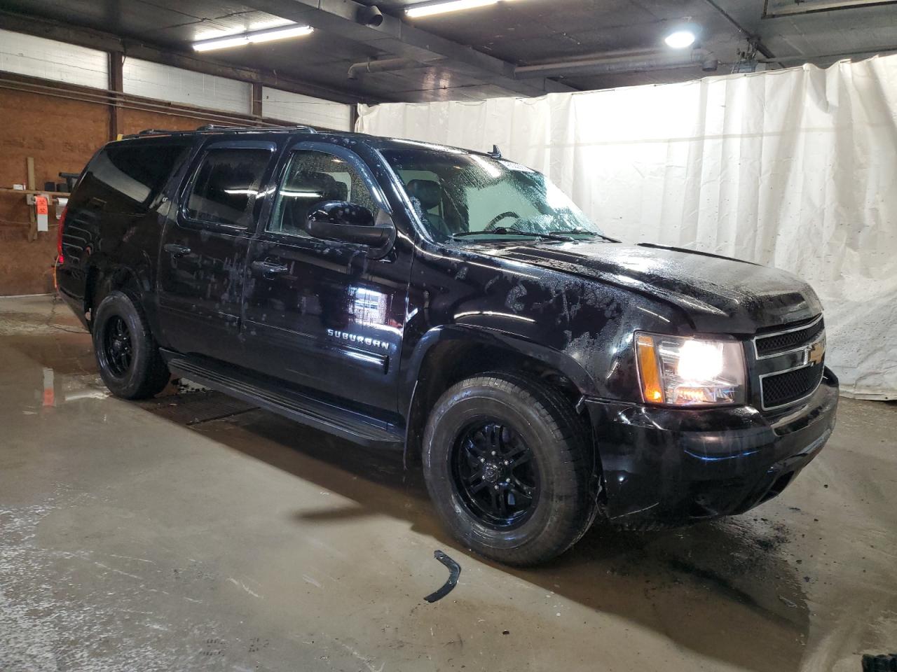 2013 Chevrolet Suburban VIN 1GNSKJE73DR111018 Copart auction photo, all over damage thumbnail 4