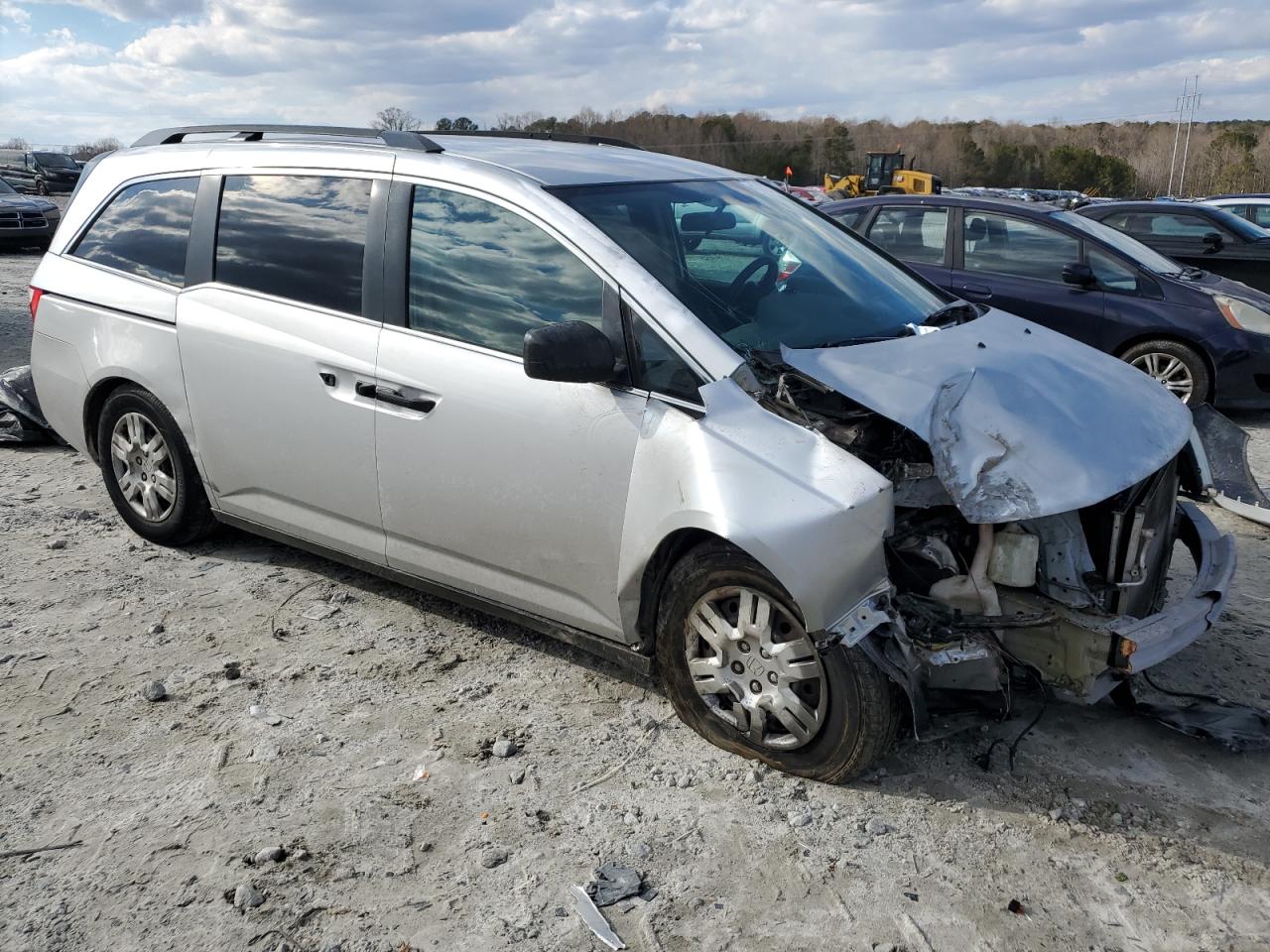 2013 Honda Odyssey VIN 5FNRL5H20DB087567 Copart auction photo, front end / undercarriage damage thumbnail 4