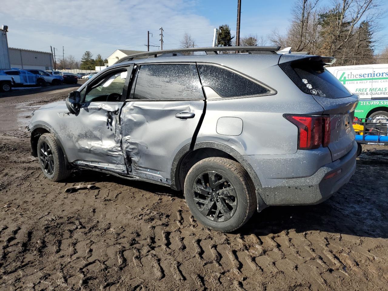 2023 KIA Sorento VIN 5XYRLDLCXPG189093 Copart auction photo, front end / side damage thumbnail 2