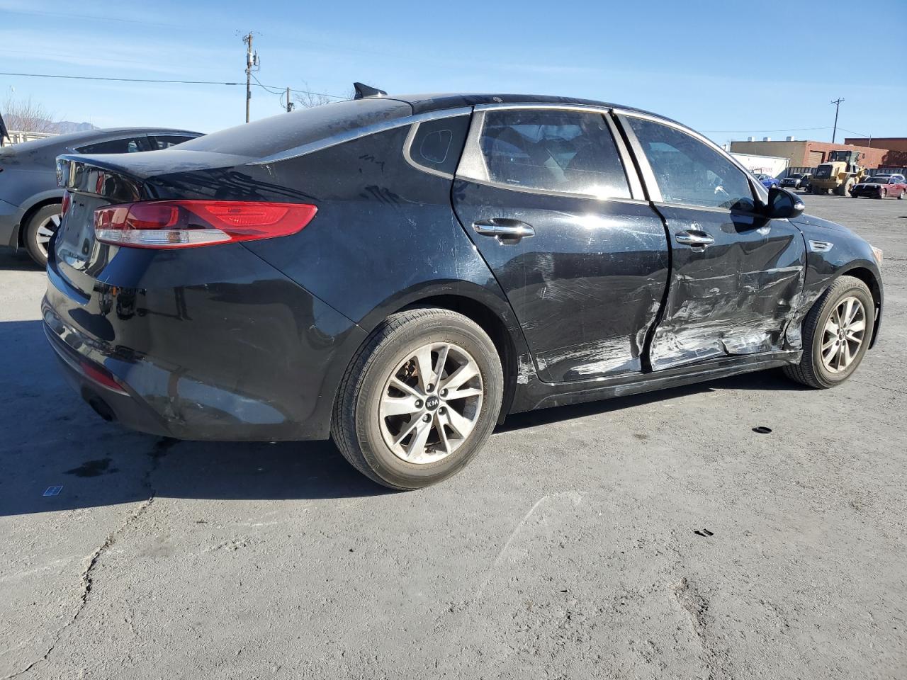 2017 KIA Optima VIN 5XXGT4L31HG133508 Copart auction photo, side / front end damage thumbnail 3