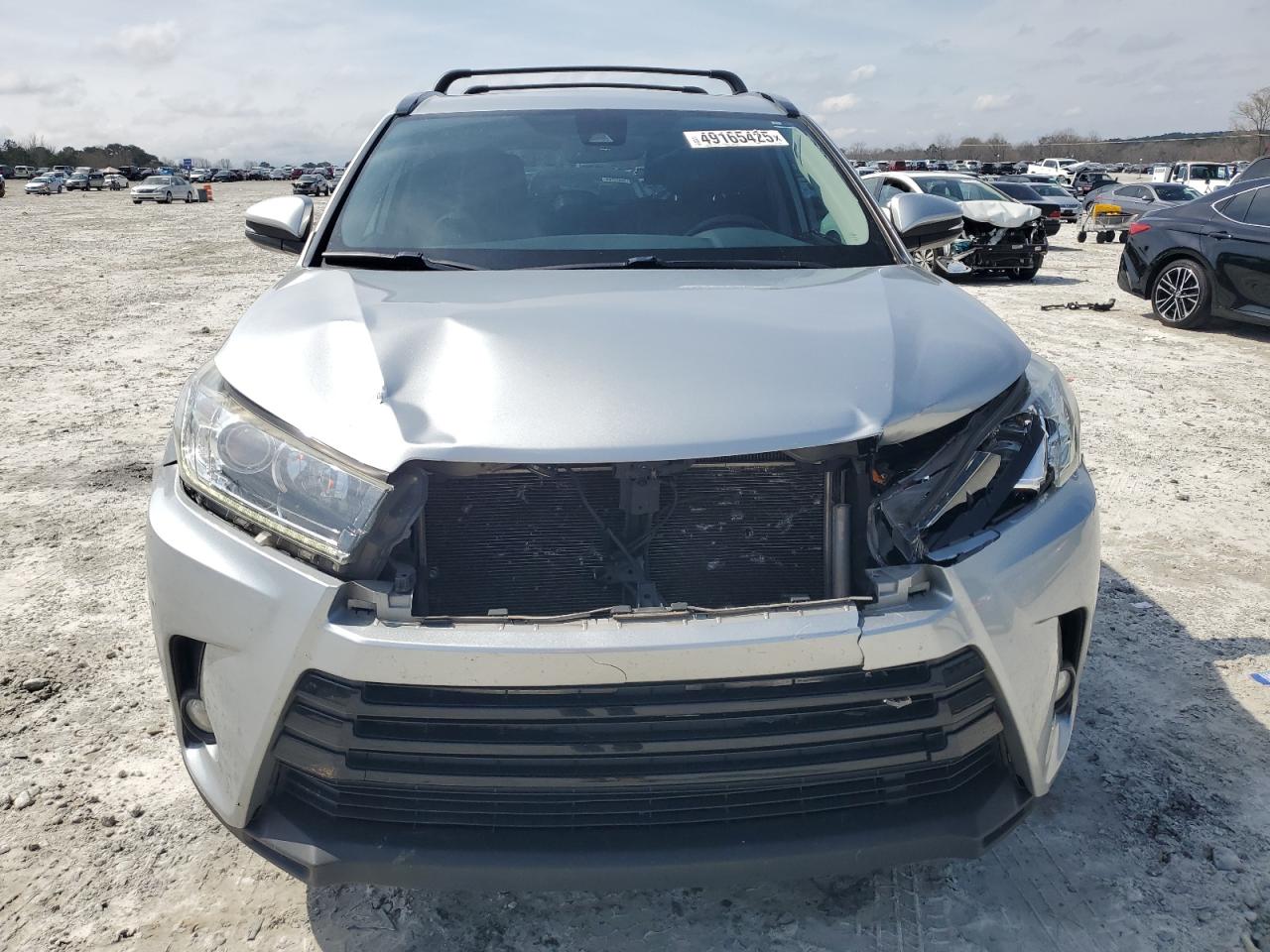 2018 Toyota Highlander VIN 5TDKZRFH3JS538108 Copart auction photo, front end damage thumbnail 5