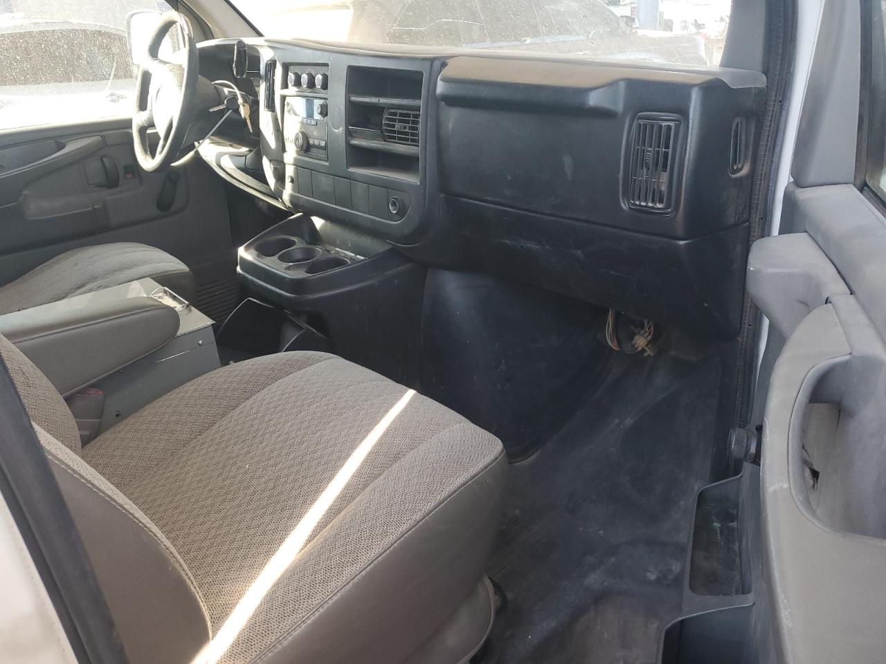 2011 Chevrolet Express VIN 1GCZGUBG1B1166092 Copart auction photo, minor dent/scratches damage thumbnail 8